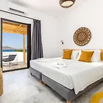 Omilos Beachfront House Hotel
