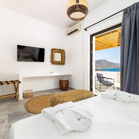 Omilos Beachfront House Hotel