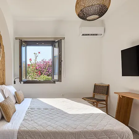 Omilos Beachfront House