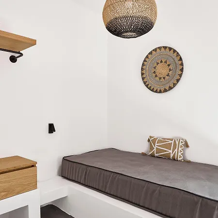 Omilos Beachfront House 2*