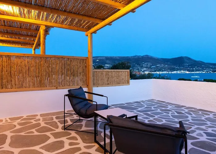 Omilos Beachfront House Hotel